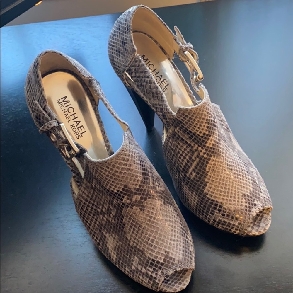 Women’s Shoes